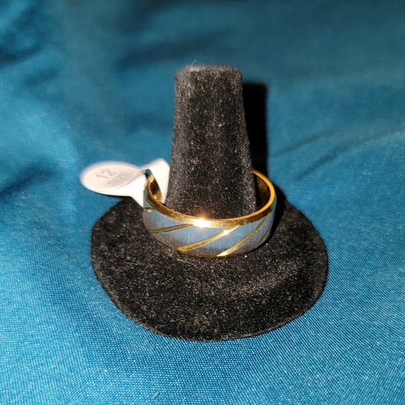 New Elegant Gold and Silver Men's  Titanium Steel Ring - Picture 1 of 4